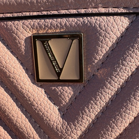 Victoria's Secret Pink Quilted Wallet - Picture 8 of 9